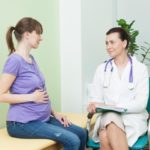 妊娠検査薬で陽性が出た！初めての産婦人科では何するの？